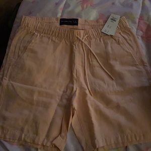 New with tags .. Abercrombie men’s shorts size medium …